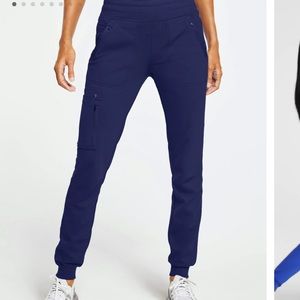 Jaanuu 10-pocket jogger in navy